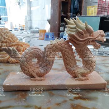 Rồng Nằm Đá Cẩm Thạch Vàng