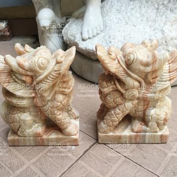 Kỳ Lân Đá Ngậm Linh Chi